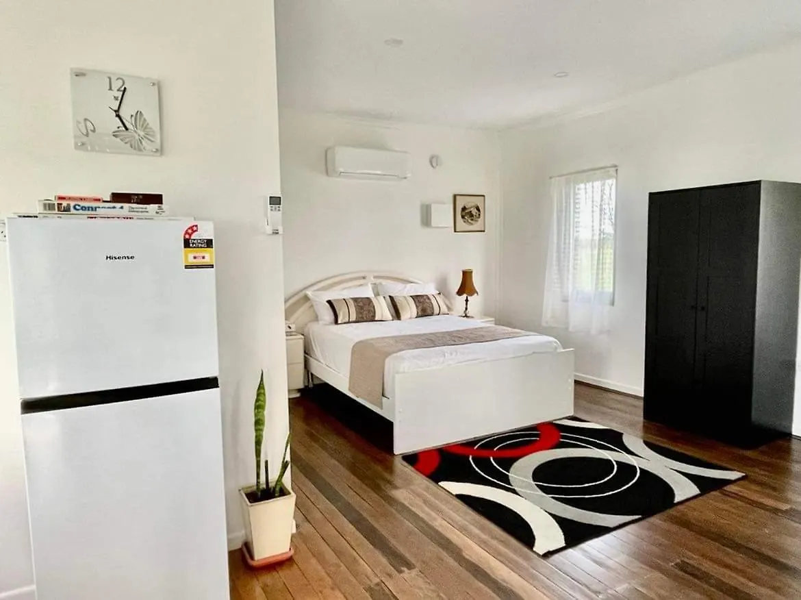 Cabin In The Dam Paddock, 10 Min To The Beach. Maroochy River 0*,
