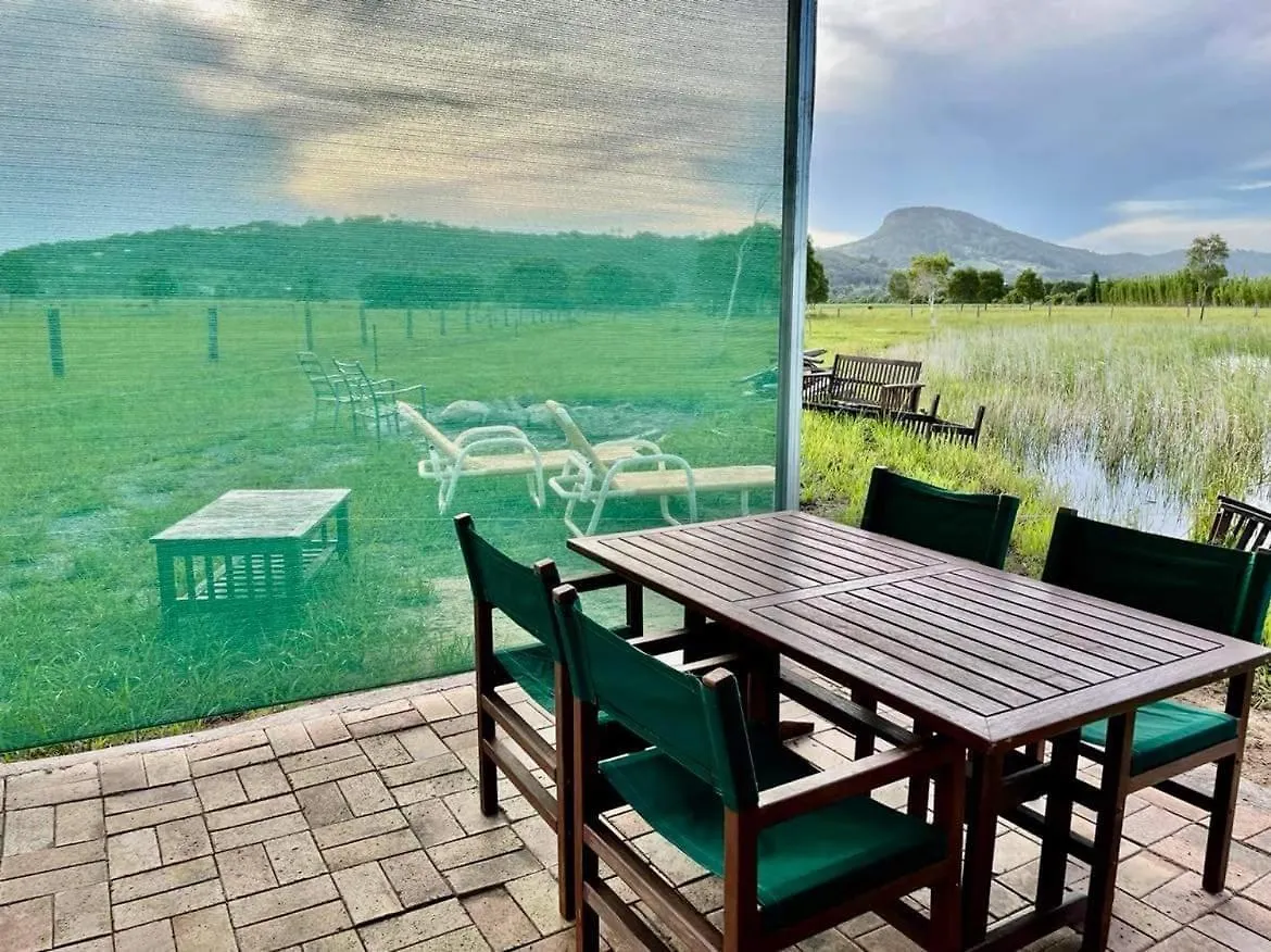 Cabin In The Dam Paddock, 10 Min To The Beach. Maroochy River